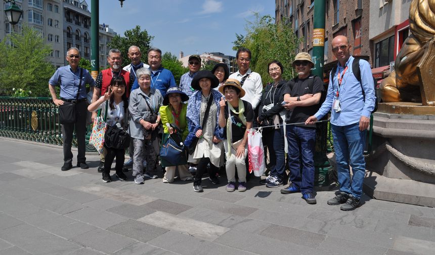 Japon turistler Eskişehir’i çok sevdi