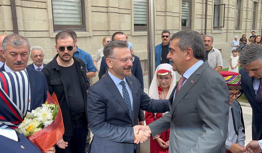 Milli Eğitim Bakanı Yusuf Tekin Eskişehir’e geldi