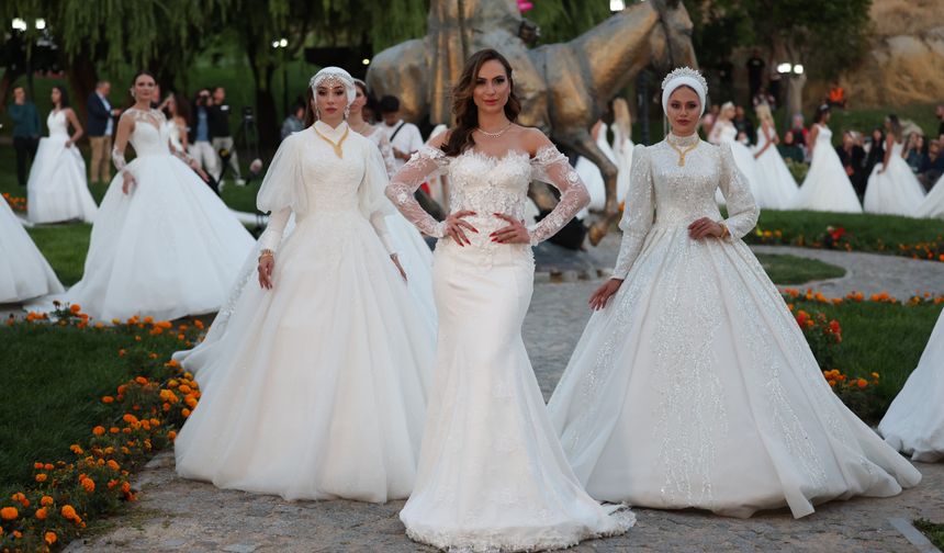 Sivrihisar'da "Gönül Dağı Defilesi" 42 modelle gerçekleşti