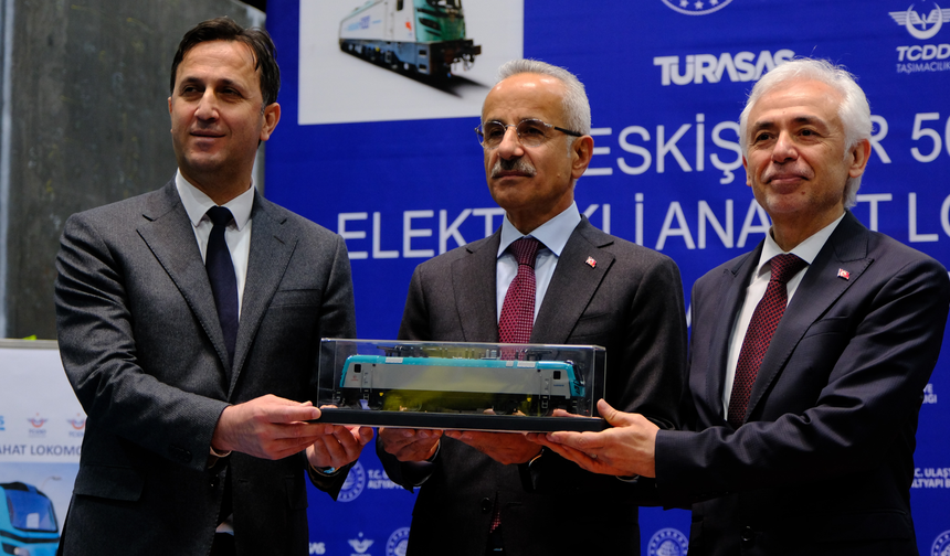 Bakan Uraloğlu: “Lokomotif sektöründe kendi teknolojisine sahip sayılı ülkelerden biriyiz”