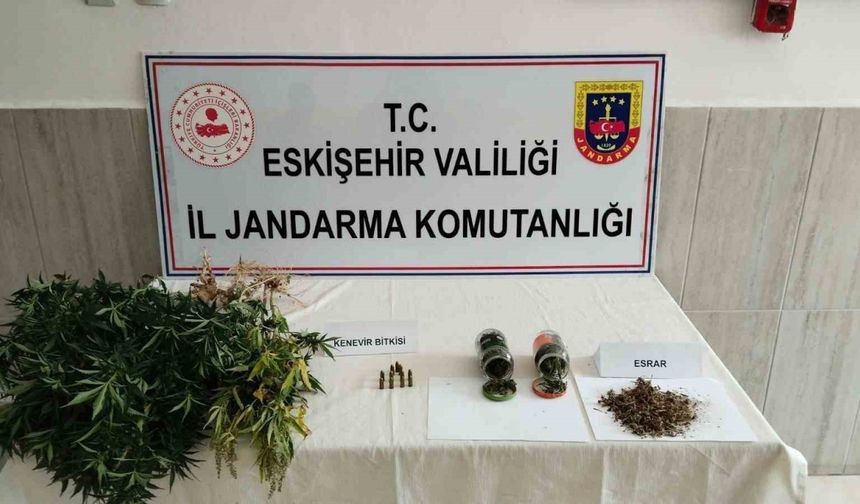 Eskişehir’de jandarmadan uyuşturucuya geçit yok