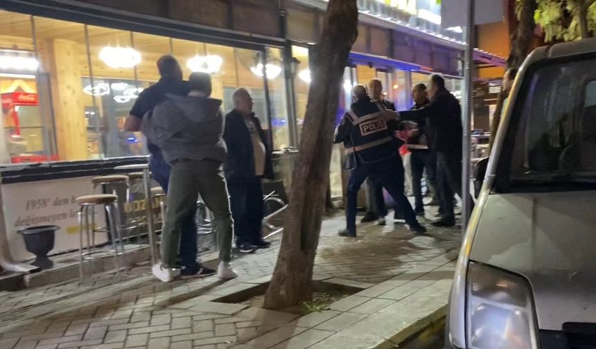 Eskişehir'de alacak verecek kavgası: Sandalyeler havada uçuştu