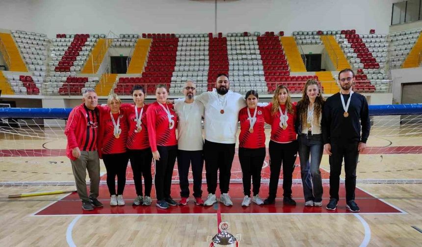 Eskişehirli görme engelli kadın goalball takımı şampiyon oldu