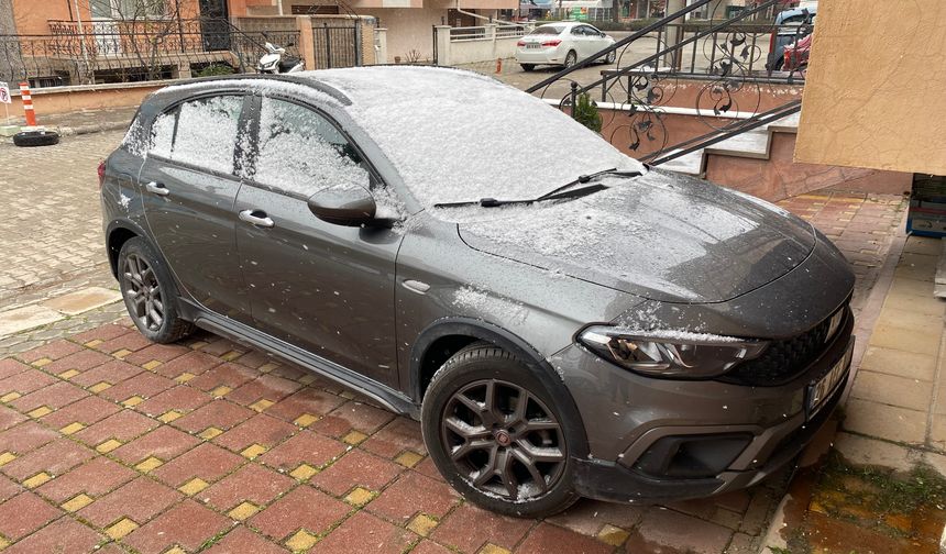 Eskişehir beyaza büründü: Kar yağışı etkili oldu