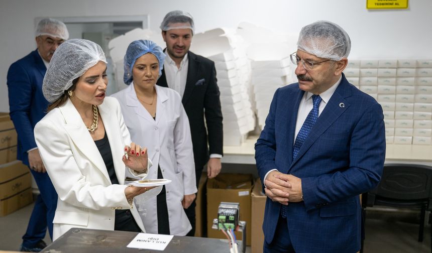 Vali Aksoy’dan 1 Mayıs öncesi fabrika ziyareti
