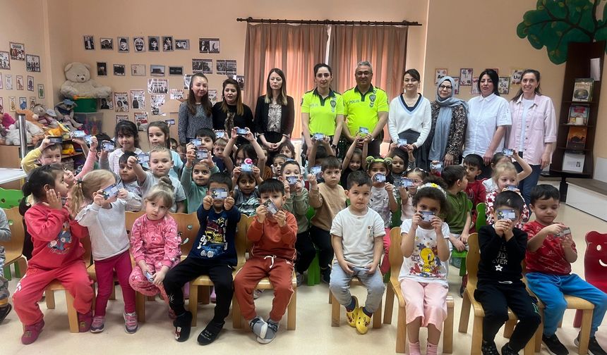 Eskişehir Büyükşehir Belediyesi'nden miniklere trafik ve ilk yardım haftası farkındalık eğitimi