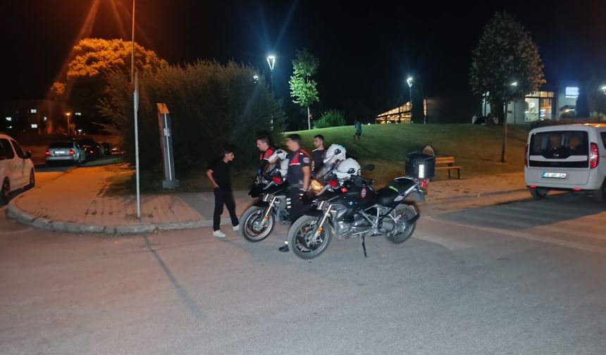 Eskişehir’de bıçaklı kavga: 1’i çocuk 2 yaralı