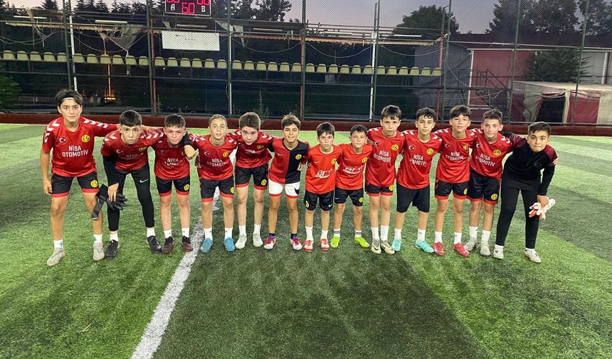 Minik Es Es'liler top başı yaptı