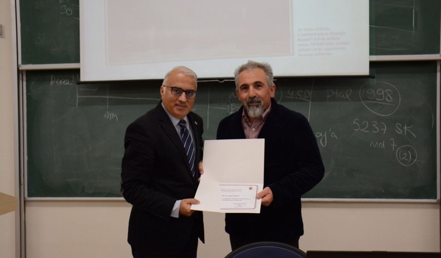 Anadolu Üniversitesi’nde “Başöğretmen Atatürk, Modernleşme ve Hukuk” Konferansı