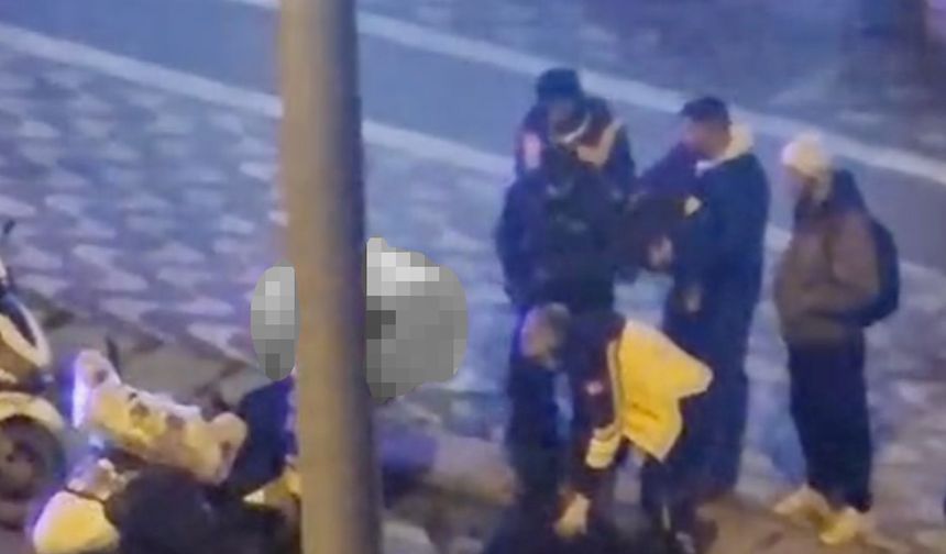 Eskişehir’de Motosikletli Kurye Kaza Yaptı