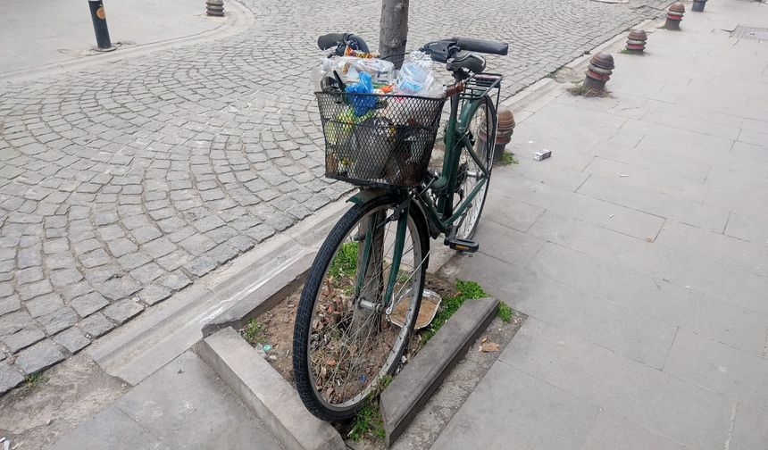 Sahipsiz Bisiklet Çevre Kirliliğinin Sembolü Oldu