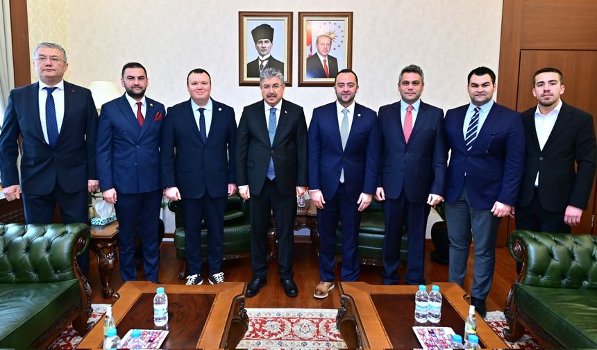 Eskişehirspor Yönetiminden Vali Yılmaz’a Ziyaret