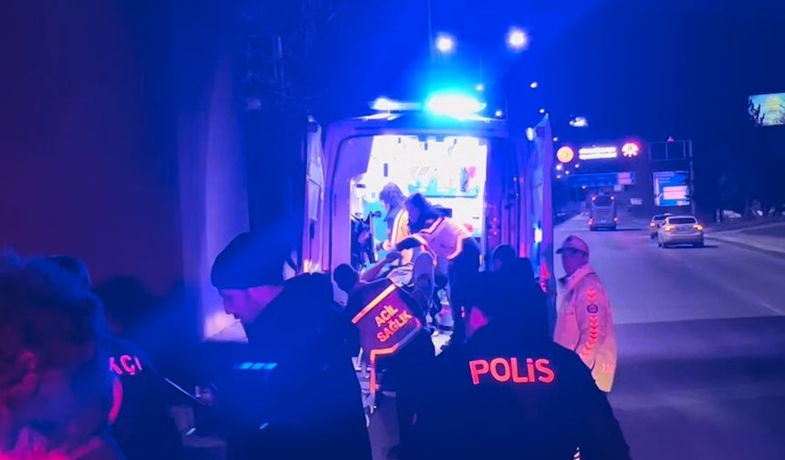Köprü Kolonuna Çarpan Otomobilde Ağır Yaralanan Vatandaş Hayatını Kaybetti