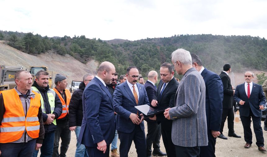 Bakan Uraloğlu Mihalgazi yolunda incelemelerde bulundu