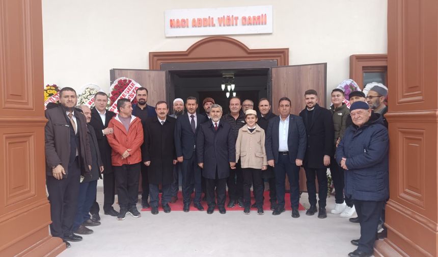 Hacı Abdil Yiğit Camii dualarla hizmete açıldı