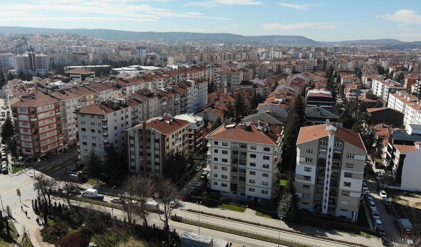 Jeopolitik gelişmeler ve altının yükselişi emlak piyasasını etkiledi