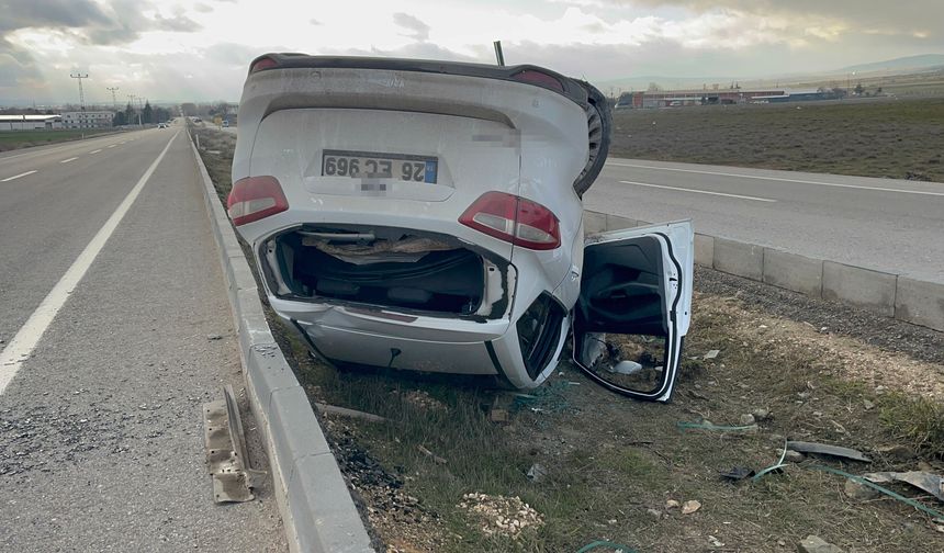 Eskişehir-Sarıcakaya yolunda otomobil takla attı: 5 yaralı