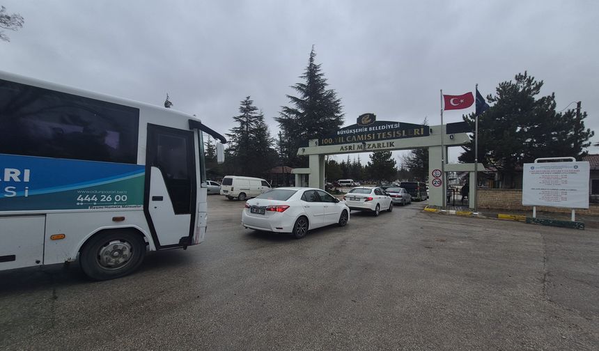 Arefe Günü Asri Mezarlık’ta Yoğunluk