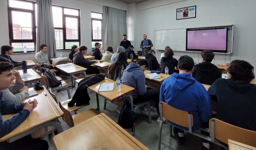 Eskişehir'de Bilim Olimpiyatları Akademisi kapılarını açtı