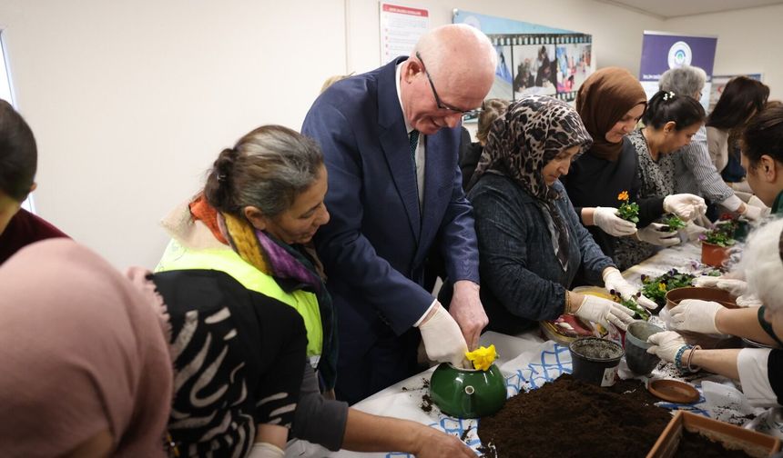 Odunpazarı’nda Atıklar Çiçek Açtı: Dünya Sıfır Atık Günü’ne Renkli Kutlama