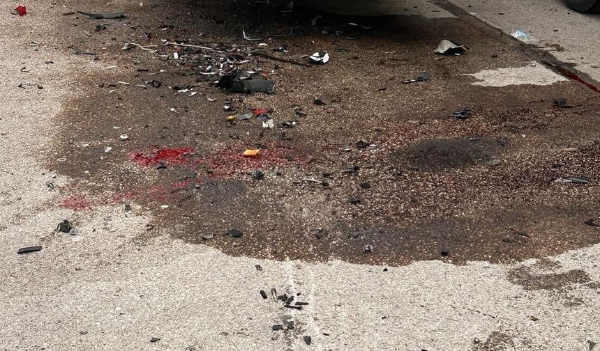 Kontrolü Kaybeden Motosiklet Park Halindeki Tıra Çarptı