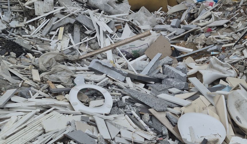 Baksan’da Atık Dağları Oluştu