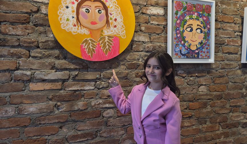 9 yaşındaki Hatice Alya'dan hayran bırakan resim sergisi