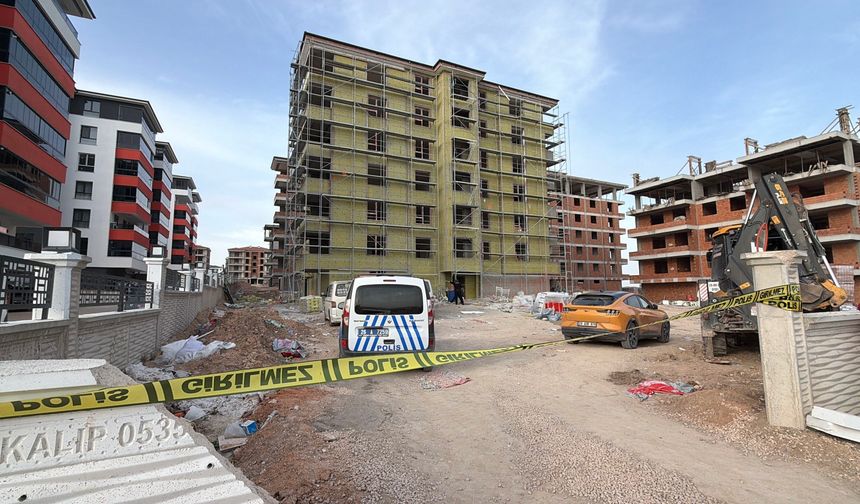 Asansör Boşluğuna Düşen İşçi Hayatını Kaybetti