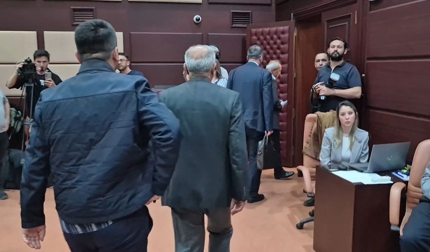 ESKİ Genel Kurulu'nda AK Parti Grubu Meclisi Terk Etti