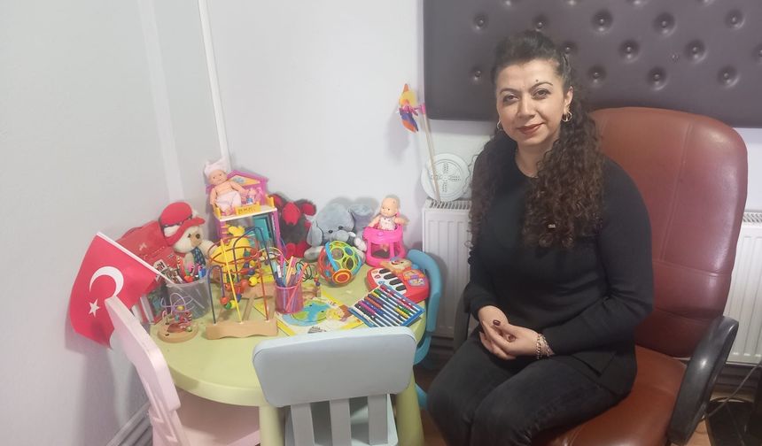 Gültepe Muhtarı Canan Özkara'dan minik mahalleliye özel oyun köşesi