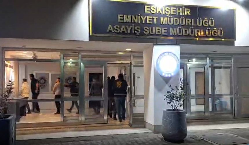 Eskişehir’de çalınan otomobil çekilerek götürülürken bulundu: 1 tutuklu