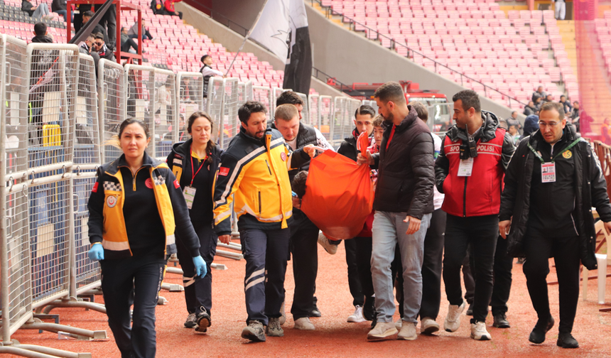 Eskişehirspor-Alanya 1221 maçında tribünde korkutan anlar