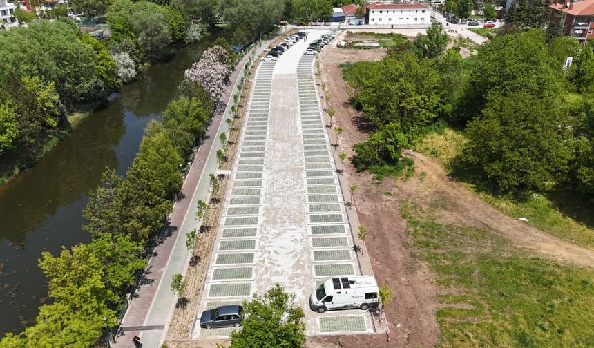 Kanlıkavak’ta 122 araçlık ücretsiz otoparkı hizmete açtı
