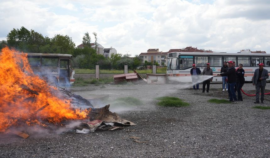Eskişehir İtfaiyesi kırsal mahallelerde yangınlara karşı seferber oldu
