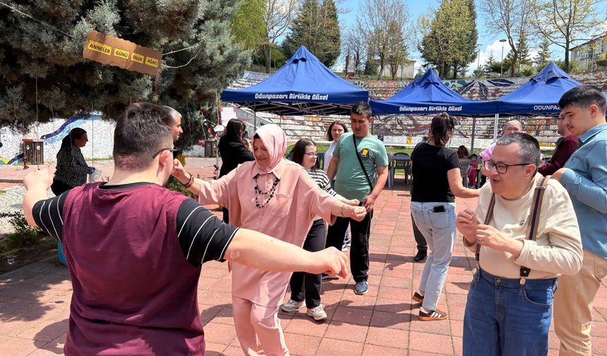 Odunpazarı’nda Anneler Günü renkli atölyeler ve duygusal anlarla kutlandı
