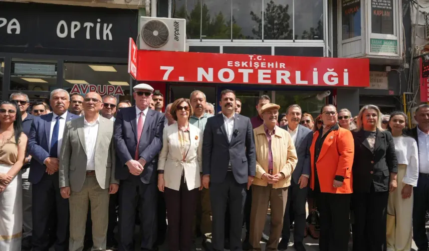 CHP Eskişehir delegelerinden olağanüstü kurultay için tam kadro imza