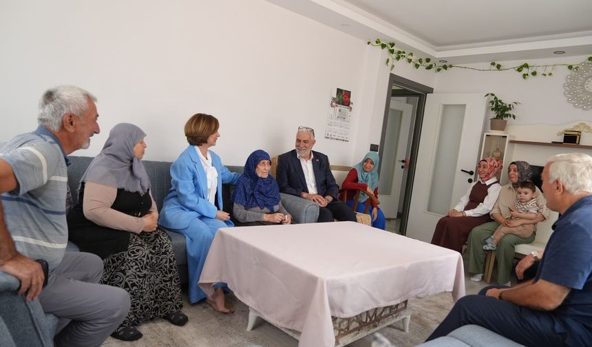 Başkan Ünlüce Şirintepe Mahallesi’nin en kıdemli sakinini ziyaret etti