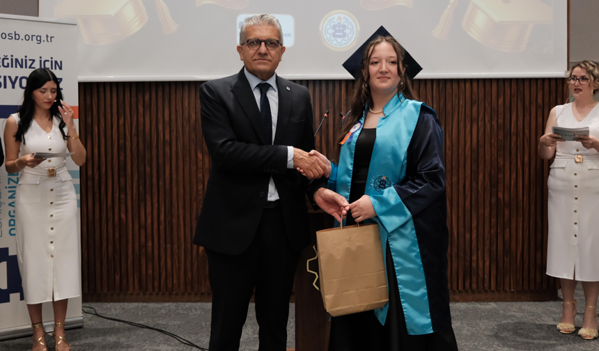 Eskişehir Özel EOSB Meslek Lisesi'nde 355 Öğrenci Mezuniyet Coşkusu Yaşadı