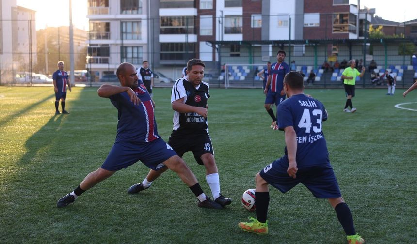 Odunpazarı Belediyesi birimler arası futbol turnuvası başladı