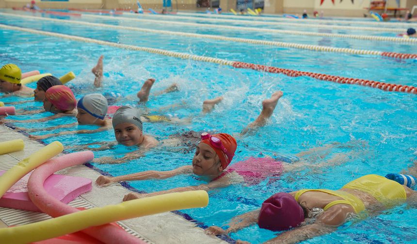 Tepebaşı Su Sporları Merkezi Yaz Döneminde Çocukların Akınına Uğradı