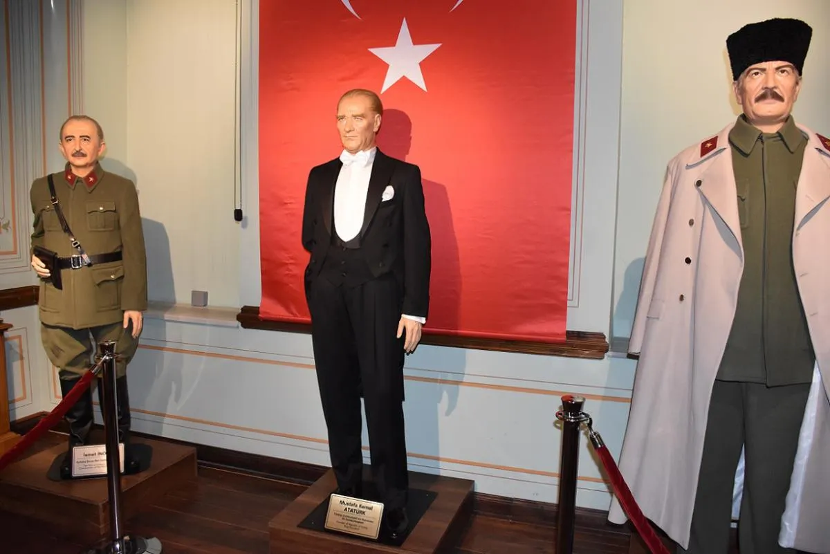 Yılmaz Büyükerşen Balmumu Heykeller Müzesi