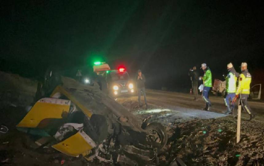 Eskisehir Afyonkarahisar Yolunda Korkunc Kaza 1 Olu 5 Yarali (2)