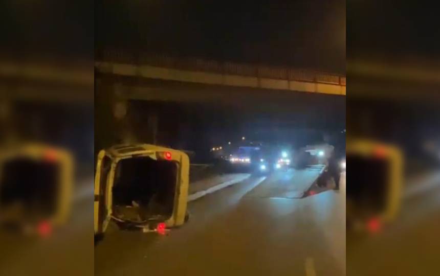 Eskisehir Ankara Yolunda Minibus Devrildi Surucu Agir Yaralandi (2)