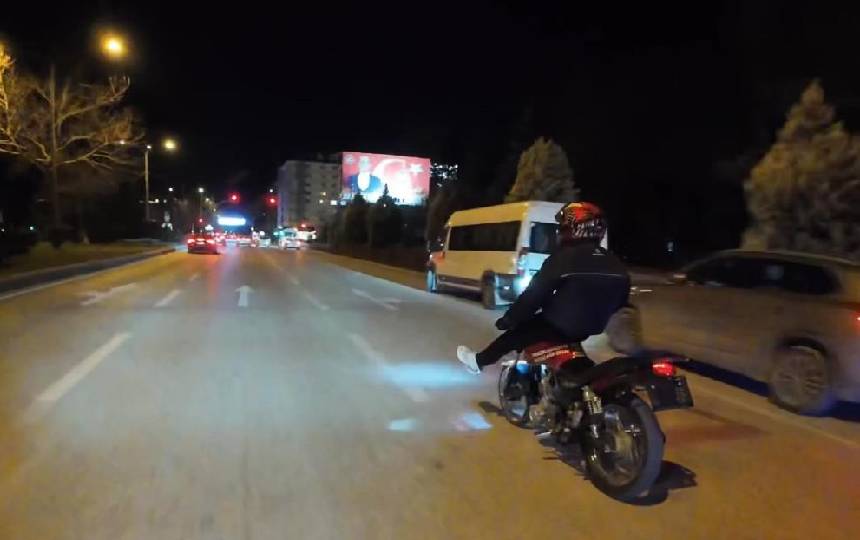 Motosiklet Surucusu Eskisehir Polisi Tarafindan Yakalandi (2)