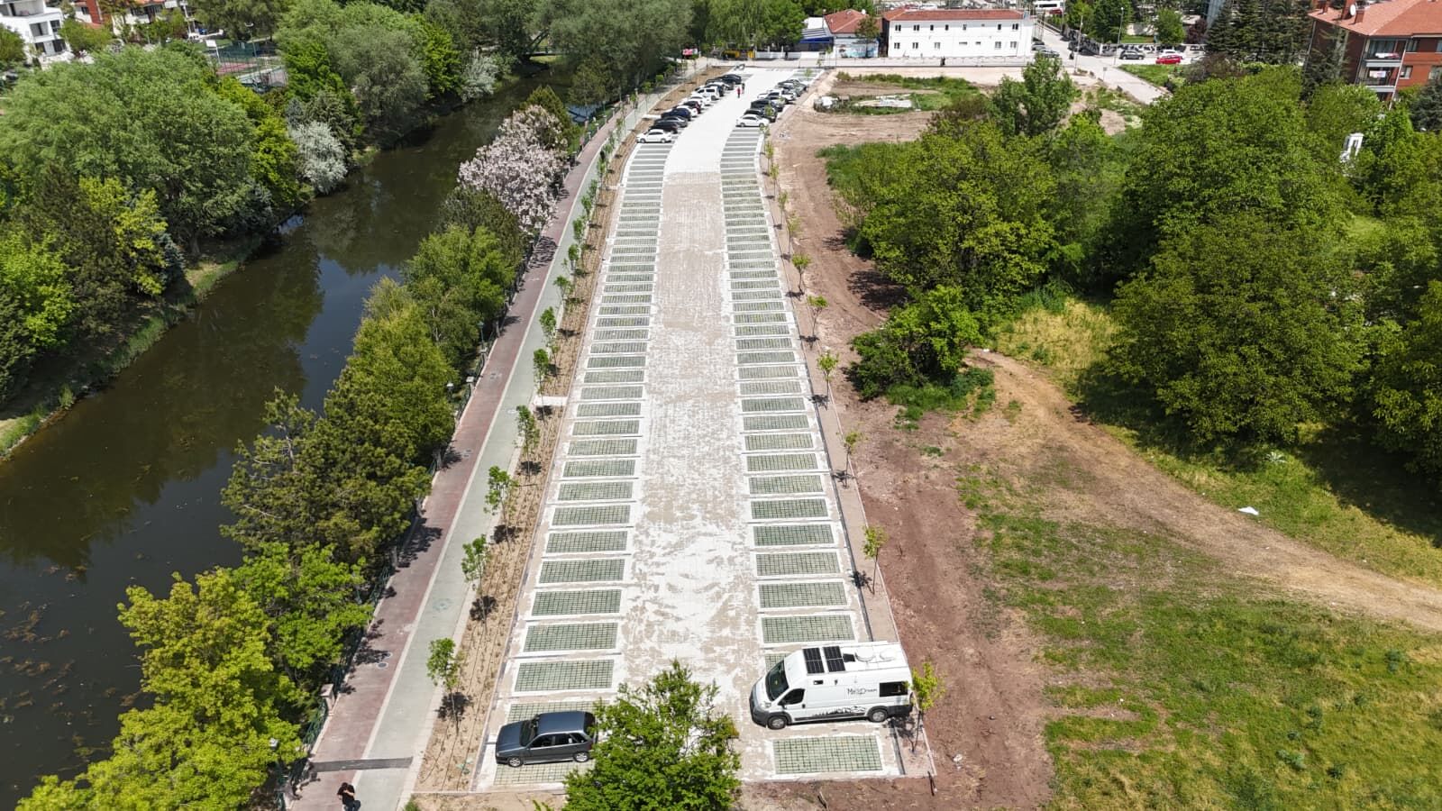 Kanlıkavak’ta 122 araçlık ücretsiz otoparkı hizmete açtı