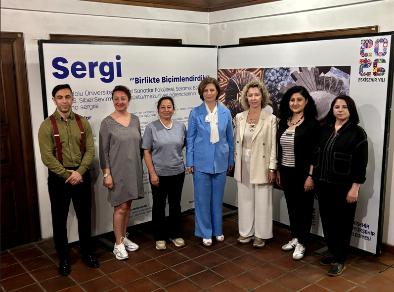 Eskişehir'de "Birlikte Biçimlendirdik" seramik sergisi kapılarını açtı