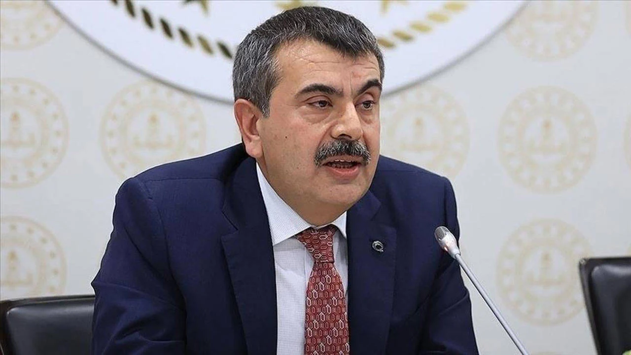 Milli Eğitim Bakanı Yusuf Tekin 2026-2027 Ara Tatil Kararını Açıkladı
