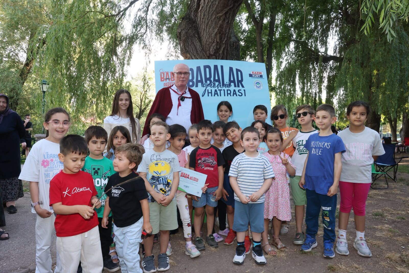 Eskişehir'de babalar ve çocukları Süper Baba Parkuru'nda yarıştı