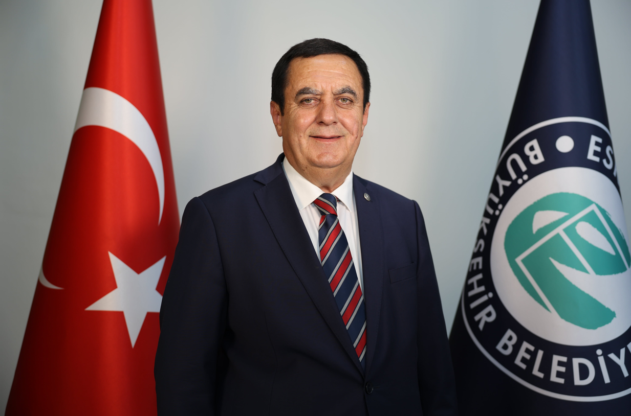 Mahmudiye Belediye Başkanı İshak Gündoğan CHP'den istifa etti