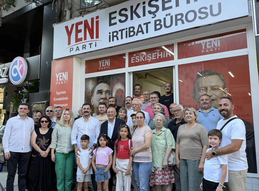 YENİ Parti Genel Başkan Yardımcısı Utku Çakırözer Eskişehir İrtibat Bürosu’nu Ziyaret Etti